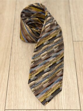 Pavone Men’s 100% Silk Abstract Diagonal Striped Designer Necktie Made In Italy
